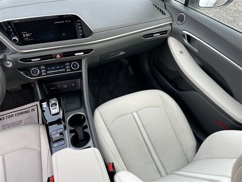 Used 2023 Hyundai Sonata SEL w/ Cargo Package image 16