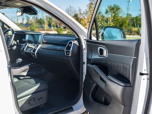 Used 2021 Kia Sorento SX image 11