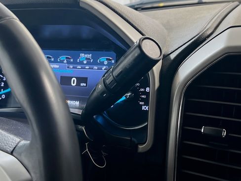 Used 2020 Ford F350 Lariat AWD/4WD image 12