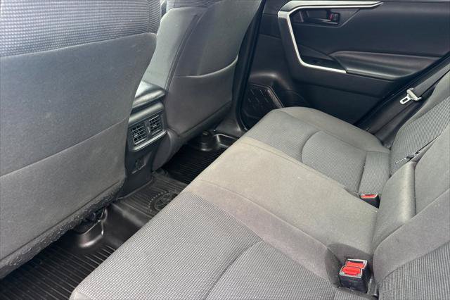 Certified 2024 Toyota RAV4 LE AWD/4WD image 4