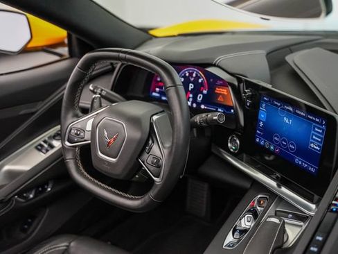 Used 2021 Chevrolet Corvette Stingray Coupe w/ 1LT RWD image 4