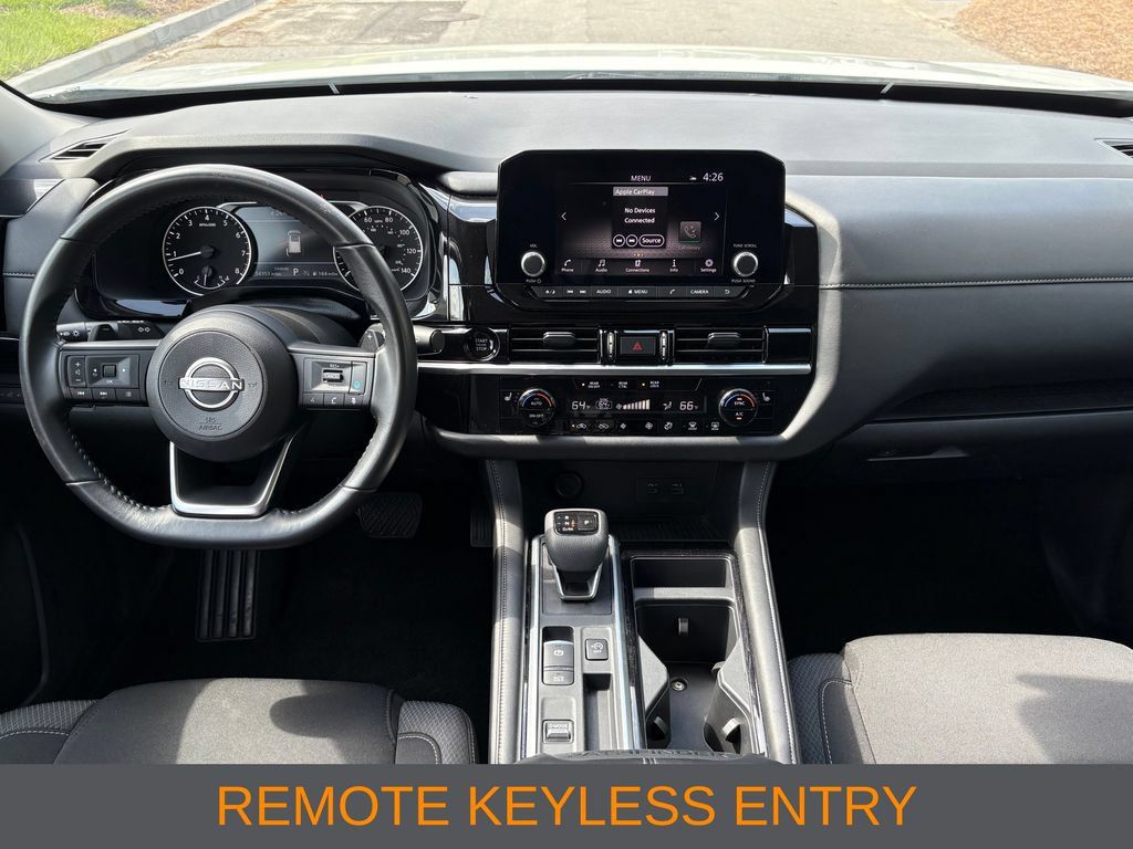 Used 2025 Nissan Pathfinder SV FWD image 5