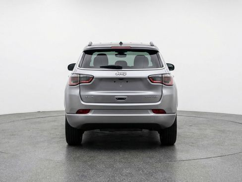 Used 2025 Jeep Compass Limited AWD/4WD image 7