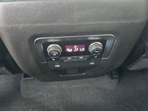 Used 2021 Chevrolet Tahoe Z71 w/ Luxury Package image 10