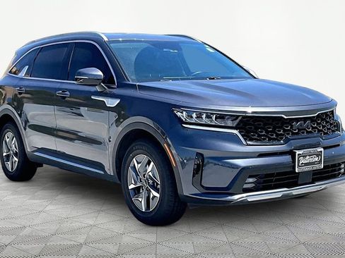 Certified 2023 Kia Sorento EX FWD image 5