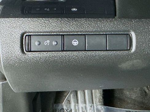 Certified 2024 Nissan Pathfinder SV AWD/4WD image 12