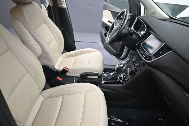 Used 2019 Buick Encore Essence FWD image 19