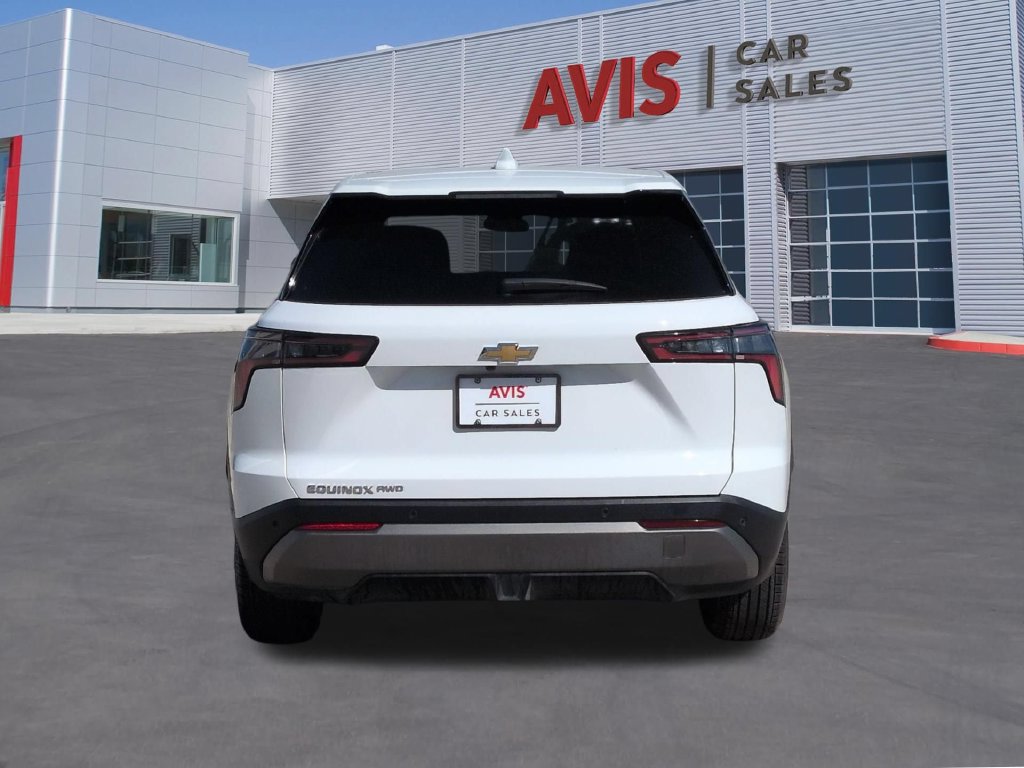 Used 2026 Chevrolet Equinox LT AWD/4WD image 6