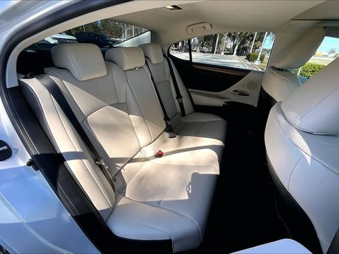 Used 2024 Lexus ES 350 w/ Premium Package image 19