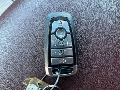 Used 2023 Ford Expedition Limited RWD image 28