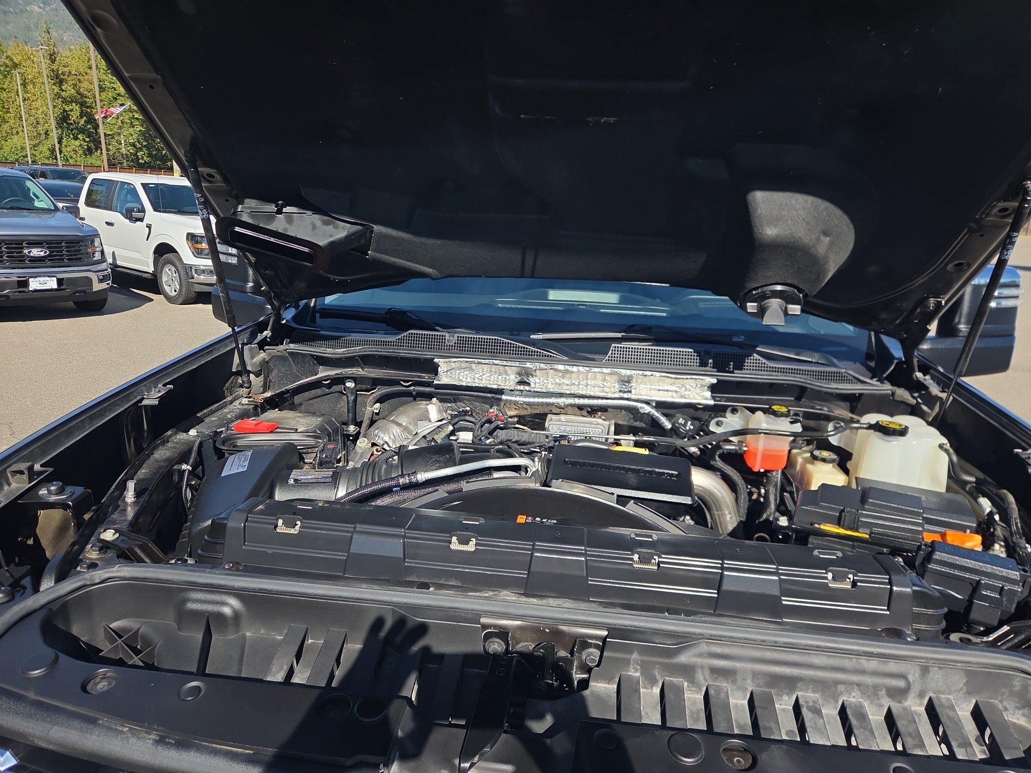 Used 2020 Chevrolet Silverado 2500 LTZ w/ LTZ Plus Package AWD/4WD image 12