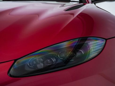 Used 2023 Aston Martin V8 Vantage Roadster RWD image 6