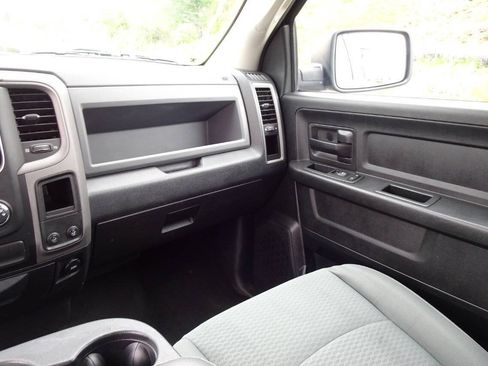 Used 2017 RAM 1500 Express w/ Black Ram 1500 Express Group AWD/4WD image 19