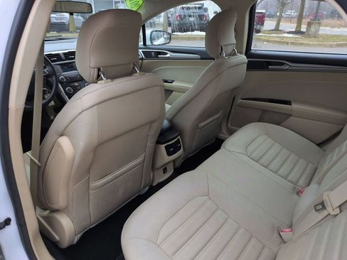 Used 2014 Ford Fusion SE image 23