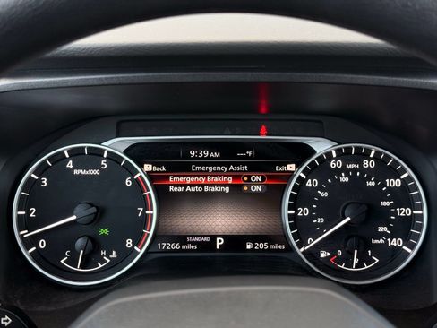 Used 2025 Nissan Rogue S FWD image 35