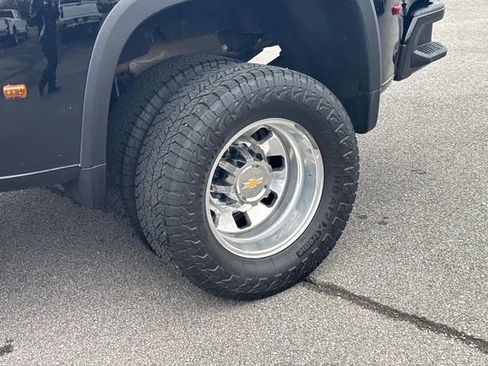 Used 2025 Chevrolet Silverado 3500 High Country w/ Technology Package image 11