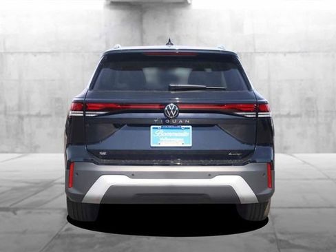 New 2026 Volkswagen Tiguan SE image 6