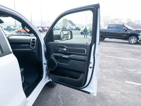 Used 2025 RAM 1500 Laramie AWD/4WD image 14