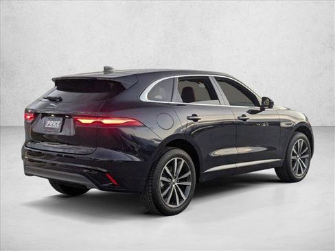 Used 2024 Jaguar F-PACE R-Dynamic S image 5