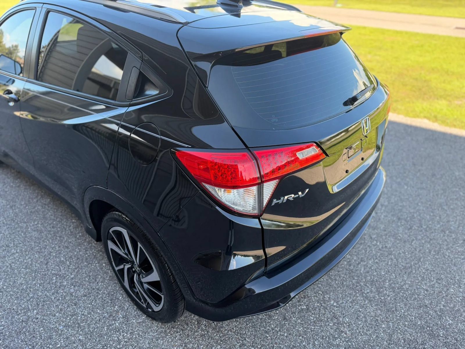 Used 2019 Honda HR-V Sport image 7