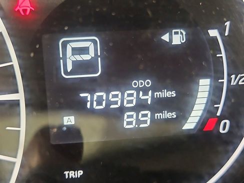 Used 2017 Nissan Versa Note SV FWD image 17