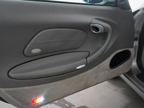 Used 2003 Porsche 911 Carrera image 19