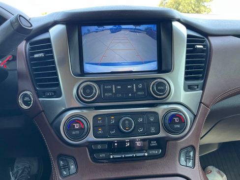 Used 2020 Chevrolet Tahoe Premier RWD image 16