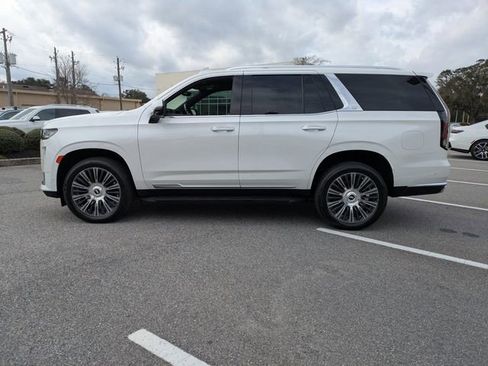 Used 2021 Cadillac Escalade Premium Luxury image 8