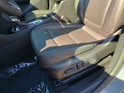 Used 2020 Buick Encore GX Essence w/ Experience Buick Package image 13