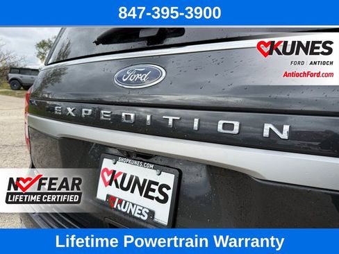 Used 2023 Ford Expedition XLT image 9