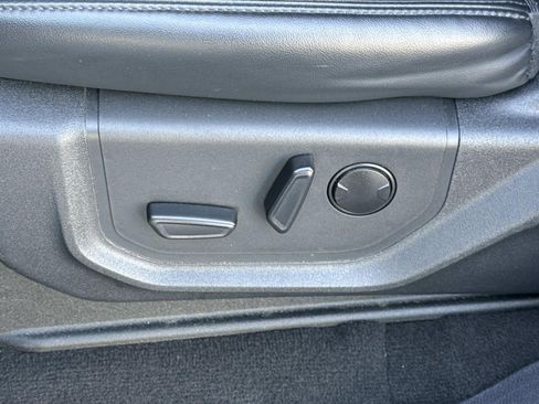 Used 2024 Ford Expedition XLT image 20