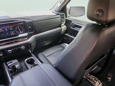 Used 2023 GMC Sierra 1500 SLT w/ SLT Premium Package AWD/4WD image 28