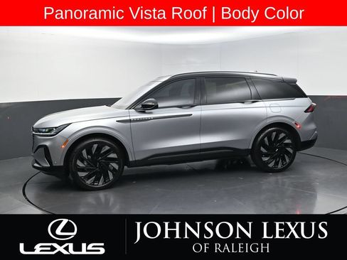 Used 2024 Lincoln Nautilus Reserve w/ Equipment Group 202A AWD/4WD image 2