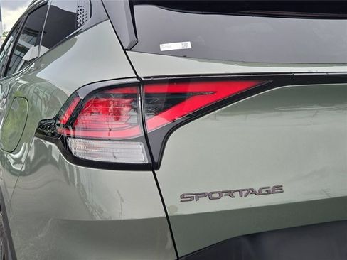 Certified 2025 Kia Sportage X-Line w/ Premium Package AWD/4WD image 19