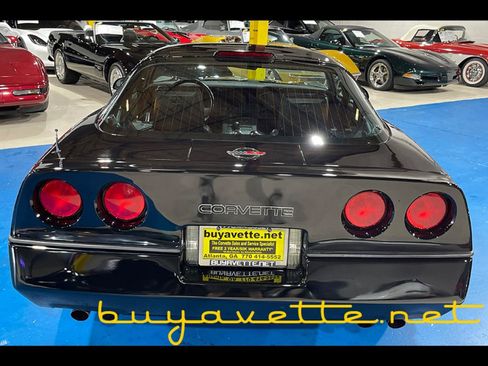 Used 1988 Chevrolet Corvette Coupe RWD image 5