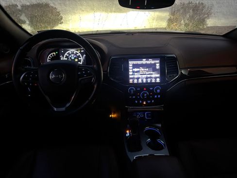 Used 2020 Jeep Grand Cherokee Overland image 5