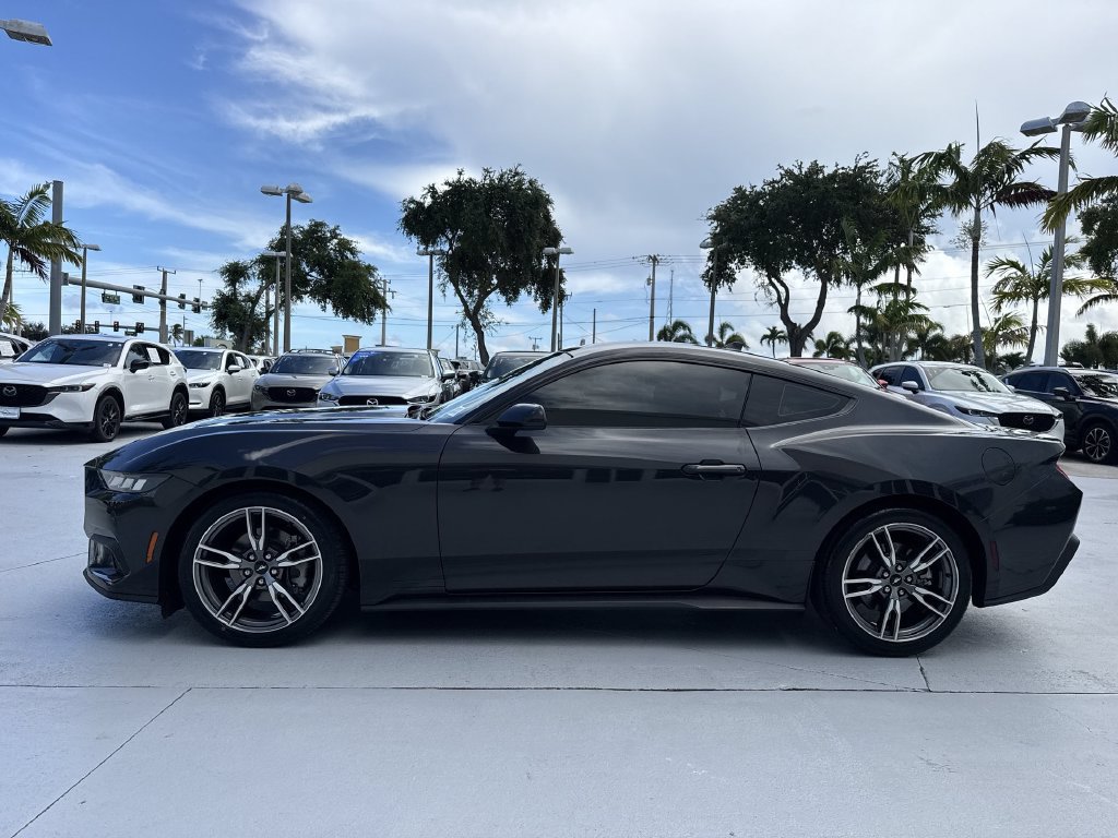 Used 2024 Ford Mustang Coupe RWD image 27