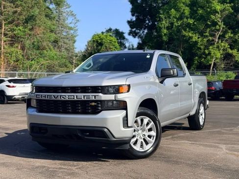 Used 2020 Chevrolet Silverado 1500 Custom w/ Custom Value Package AWD/4WD image 2