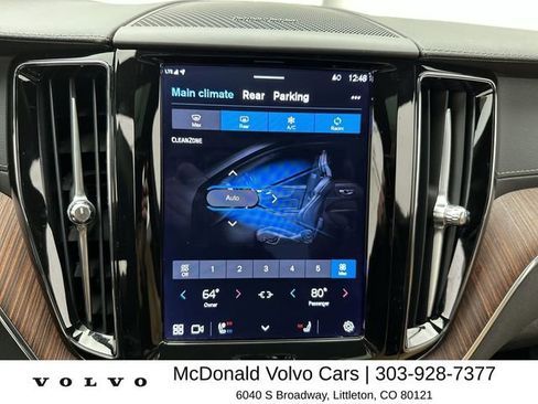 Certified 2023 Volvo XC60 B5 Ultimate w/ Climate Package AWD/4WD image 19