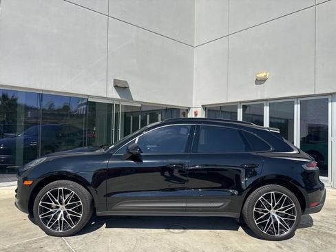 Used 2023 Porsche Macan AWD/4WD image 4