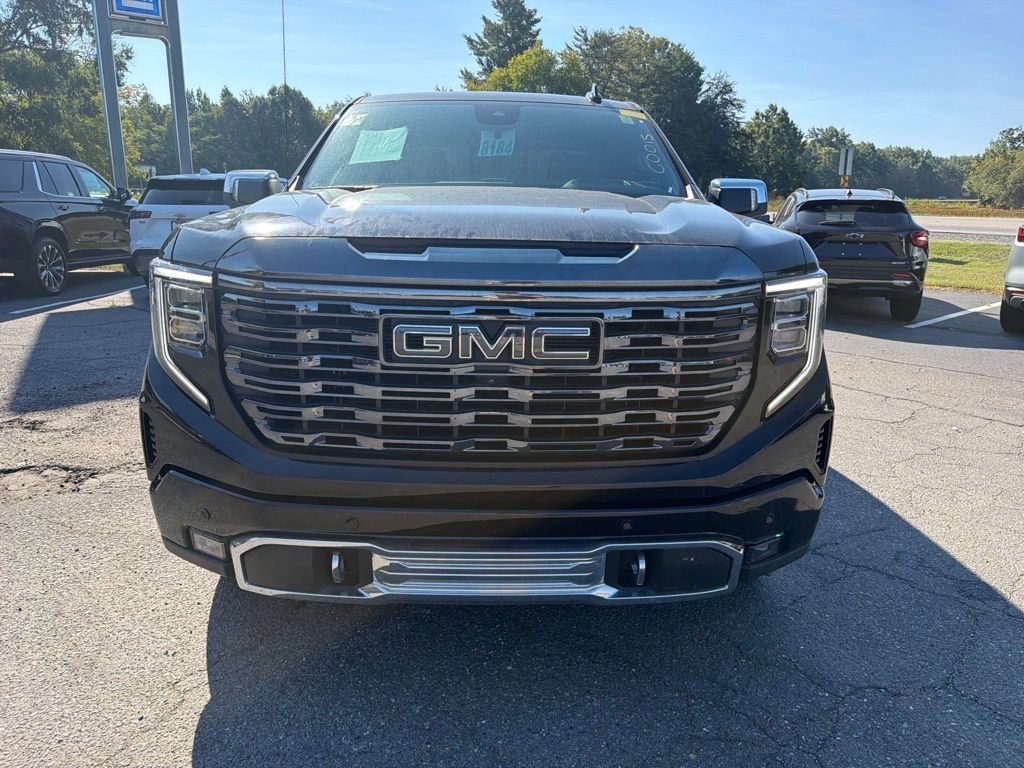 Used 2023 GMC Sierra 1500 Denali Ultimate AWD/4WD image 3