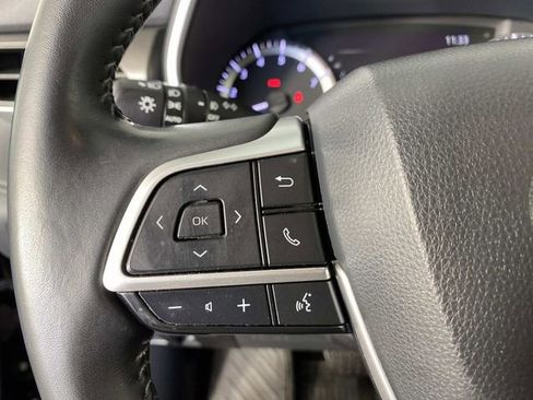 Used 2024 Toyota Highlander XLE AWD/4WD image 16