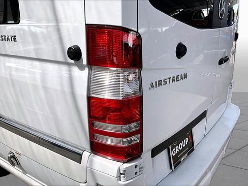 Used 2017 Mercedes-Benz Sprinter 3500 image 27