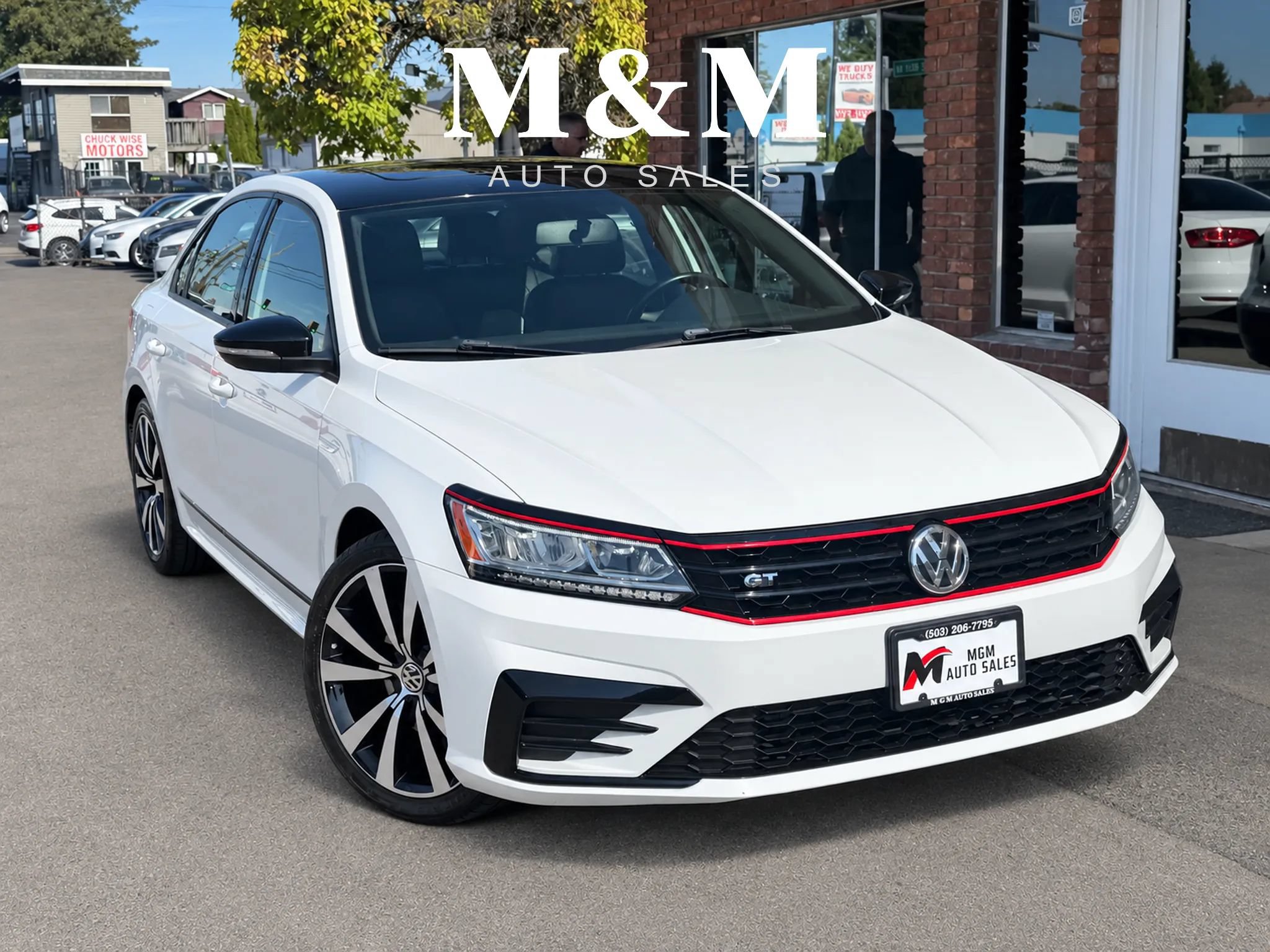Used 2018 Volkswagen Passat GT FWD image 1