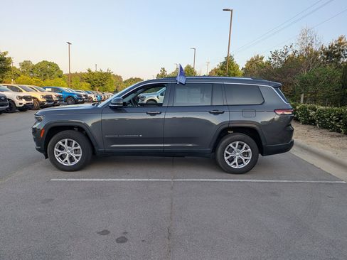 Used 2022 Jeep Grand Cherokee L Limited AWD/4WD image 7