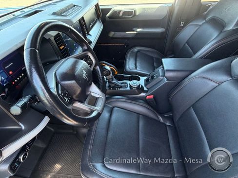 Used 2023 Ford Bronco Badlands image 16