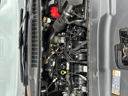 Used 2024 Ford Edge SEL image 18