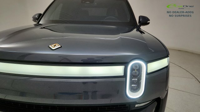 Used 2023 Rivian R1T Adventure Dual AWD/4WD image 23