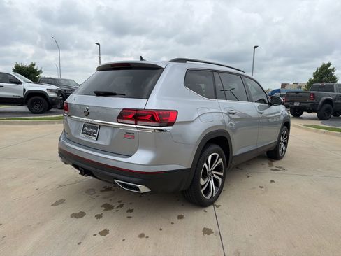 Used 2023 Volkswagen Atlas SE w/ Panoramic Sunroof Package AWD/4WD image 5