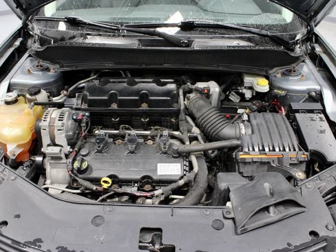 Used 2009 Dodge Avenger R/T FWD image 15